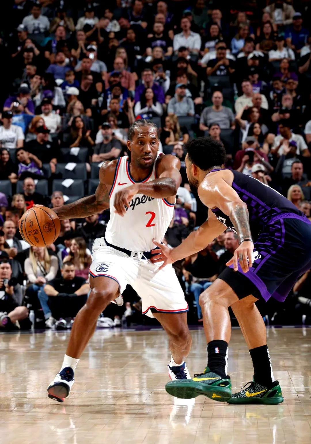 布莱顿发布备战花絮，集结日遗憾出局，NBA季后赛任务艰巨，纪律约束更严格的简单介绍-开云体育官网